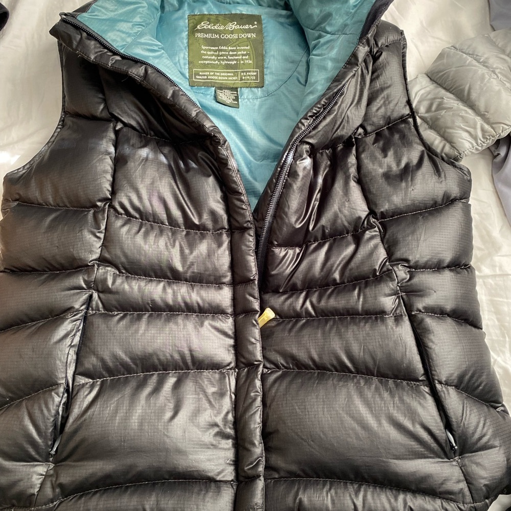 Eddie Bauer Charcoal Puffer Vest with Teal Interior